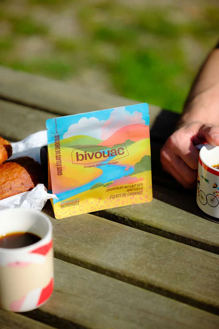 sachet 100 grammes de chocolat au lait 55% bretzels et éclats de caramel bio - marque bivouac